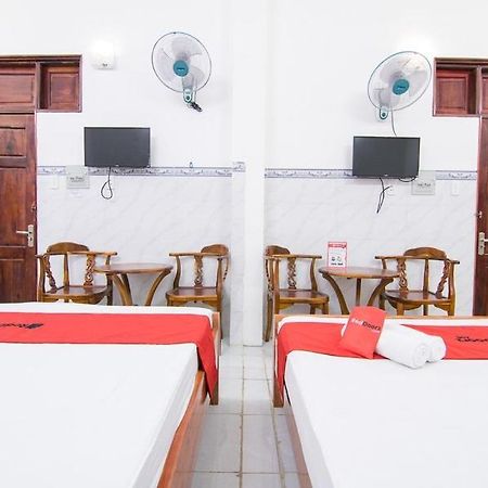 Reddoorz Hoang Tuan Hotel Хошимин Екстериор снимка