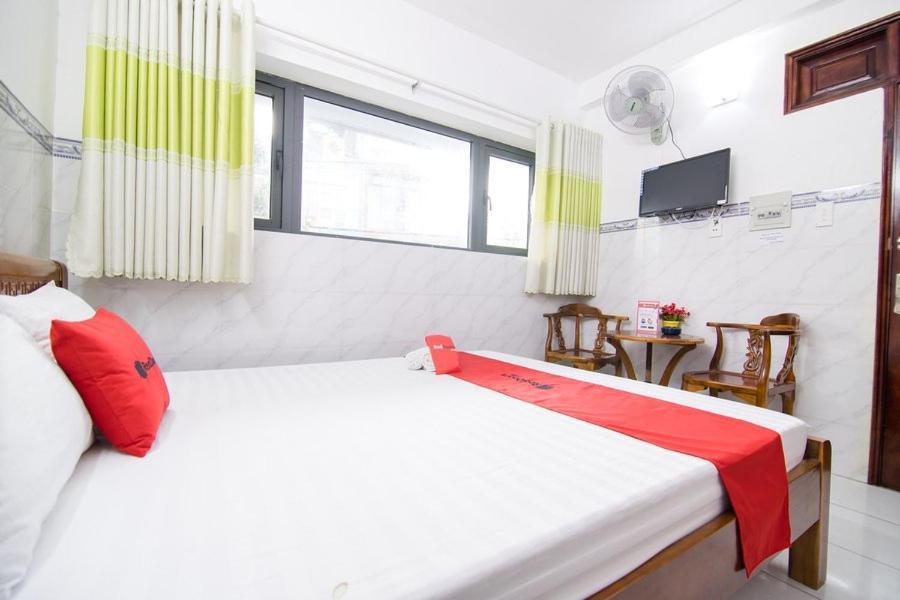 Reddoorz Hoang Tuan Hotel Хошимин Екстериор снимка