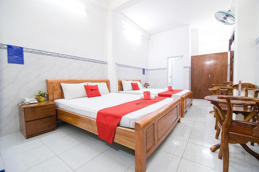 Reddoorz Hoang Tuan Hotel Хошимин Екстериор снимка
