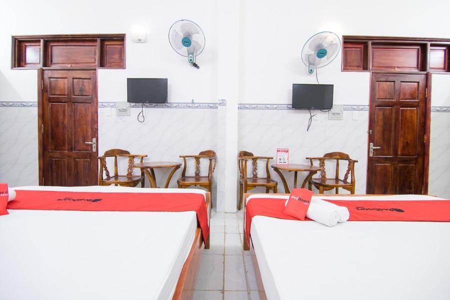 Reddoorz Hoang Tuan Hotel Хошимин Екстериор снимка
