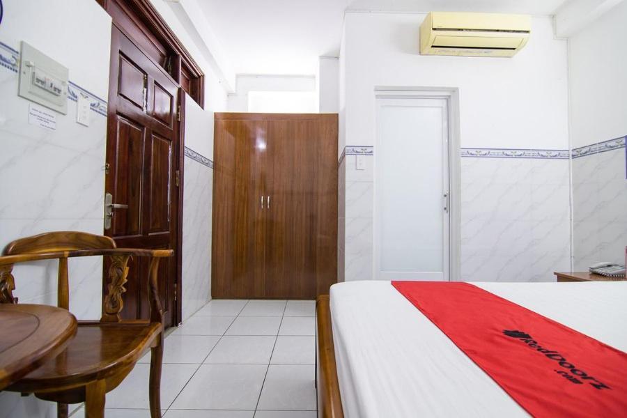 Reddoorz Hoang Tuan Hotel Хошимин Екстериор снимка