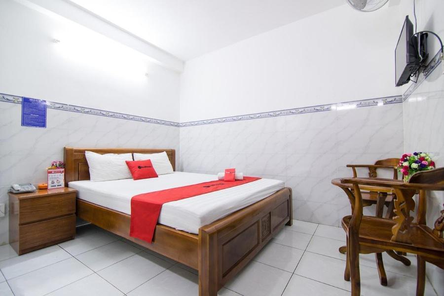Reddoorz Hoang Tuan Hotel Хошимин Екстериор снимка